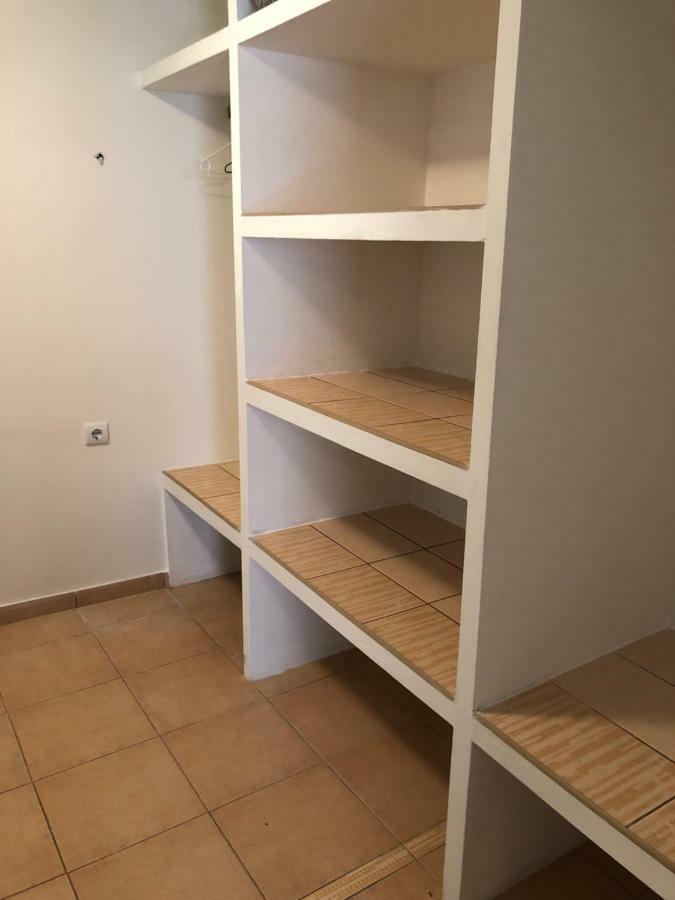 Lily Apartment Копер Екстериор снимка